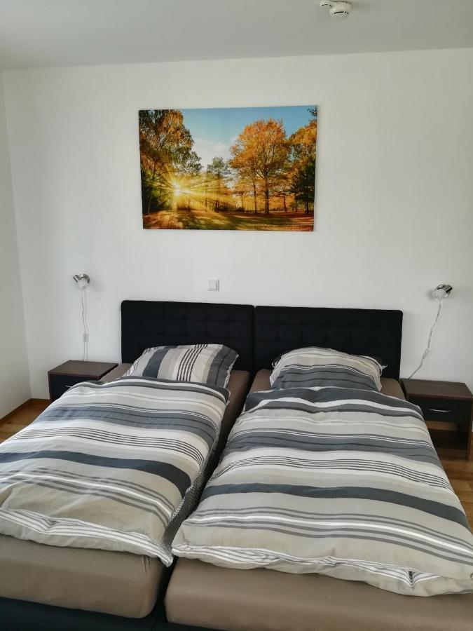 Jura Hotel ニュルンベルク エクステリア 写真